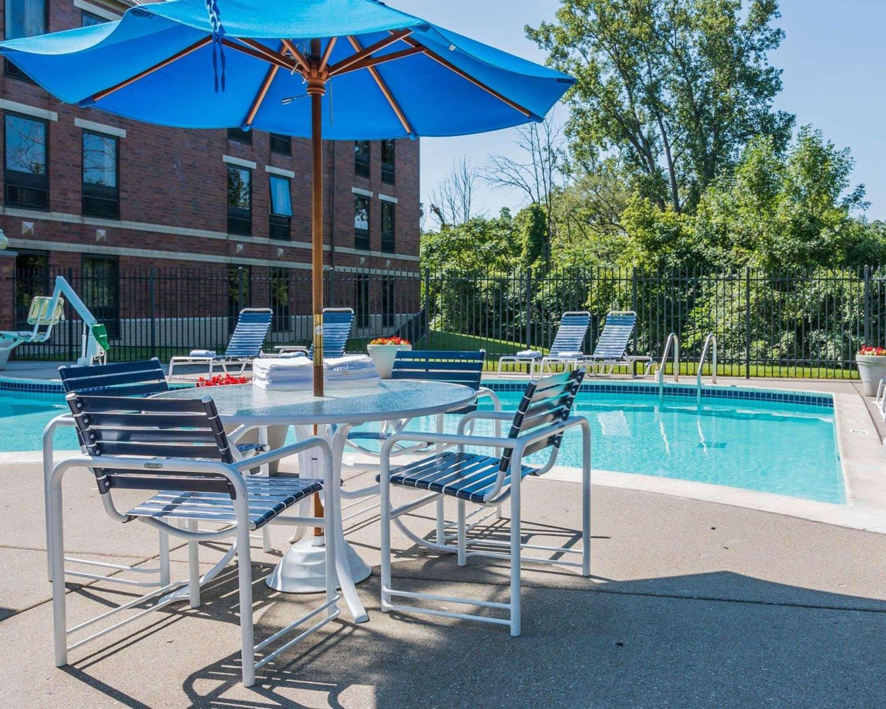 Quality Inn Auburn Hills - Detroit North Экстерьер фото
